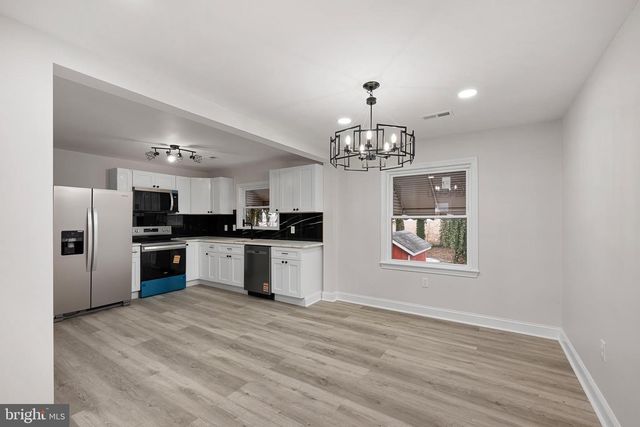 760 E LOOCKERMAN ST, Dover, DE 19901