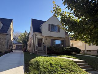 2520 N 70th STREET #2520A, Wauwatosa, WI 53213