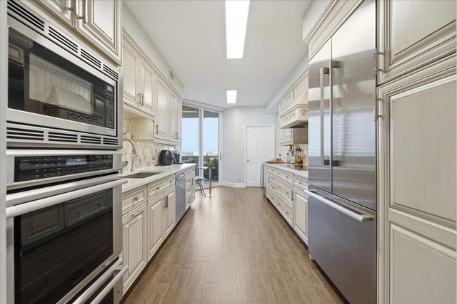 3200 N Ocean Boulevard N 703, Fort Lauderdale, FL 33308