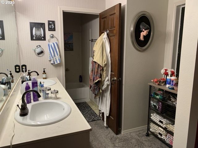 3511 SCOTT Ct, North Bend, OR 97459