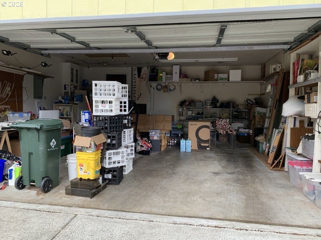 3511 SCOTT Ct, North Bend, OR 97459