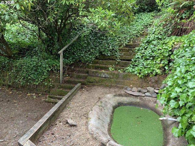 3511 SCOTT Ct, North Bend, OR 97459