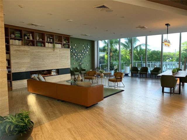 16385 Biscayne Blvd 1503, North Miami Beach, FL 33160