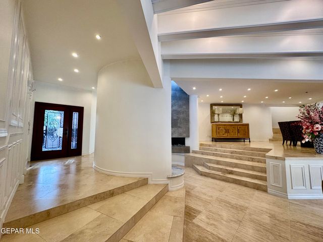 920 Thunderbird Drive, El Paso, TX 79912