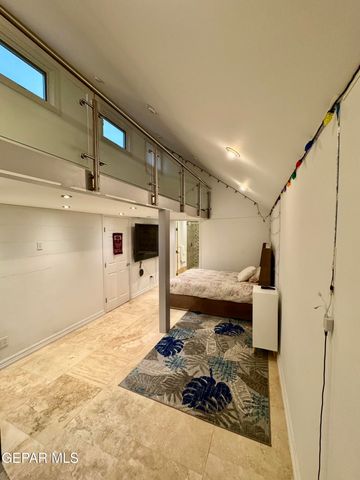 920 Thunderbird Drive, El Paso, TX 79912