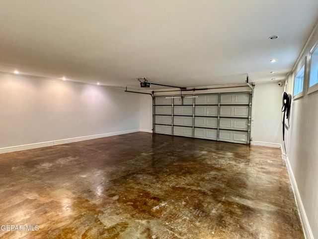 920 Thunderbird Drive, El Paso, TX 79912