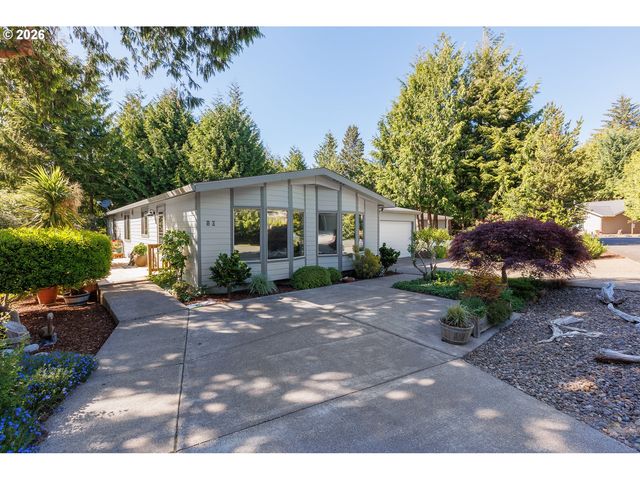 10 SEAGROVE Loop, Lincoln City, OR 97367