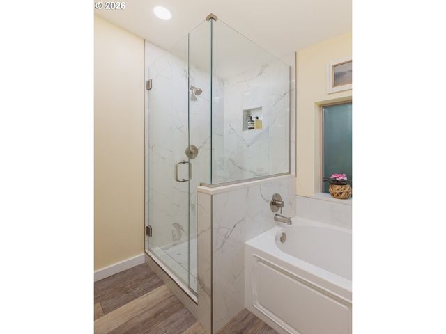 10 SEAGROVE Loop, Lincoln City, OR 97367