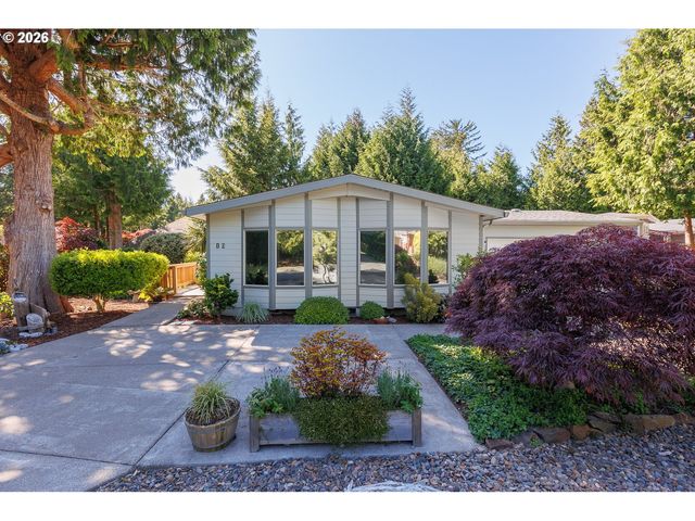 10 SEAGROVE Loop, Lincoln City, OR 97367