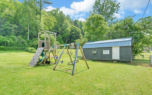 209 Vengeance Creek Road, Marble, NC 28905