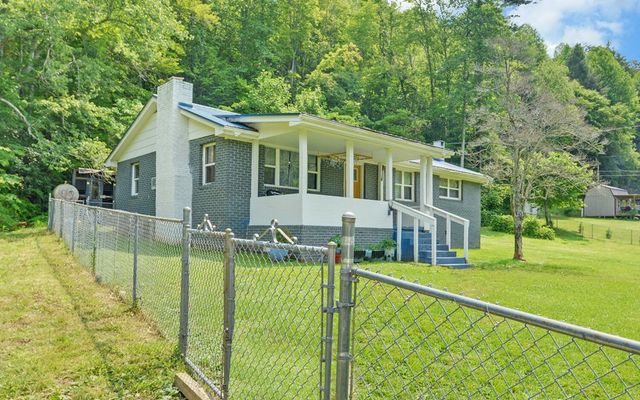 209 Vengeance Creek Road, Marble, NC 28905