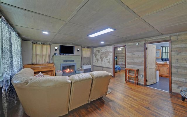 209 Vengeance Creek Road, Marble, NC 28905