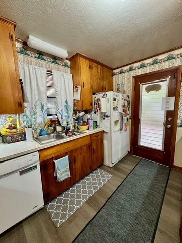 505 E Hart Ave, Opp, AL 36467