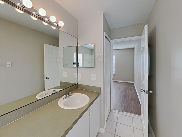 2184 HEATHWOOD CIRCLE, Orlando, FL 32828