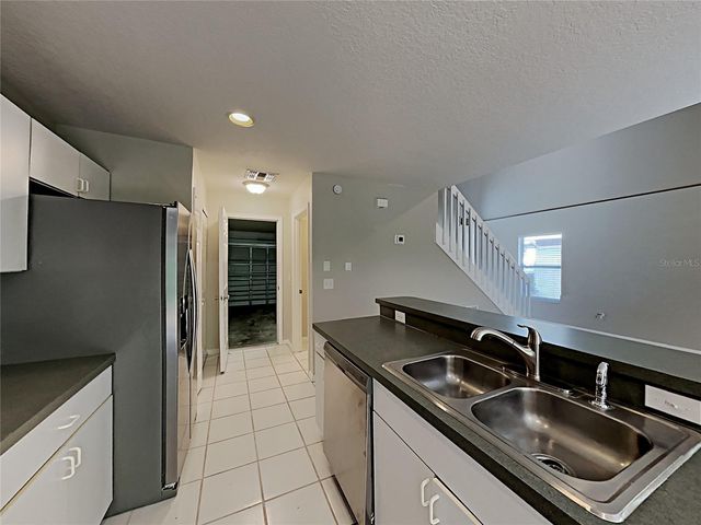 2184 HEATHWOOD CIRCLE, Orlando, FL 32828