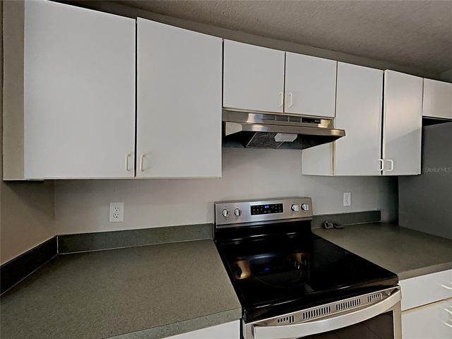 2184 HEATHWOOD CIRCLE, Orlando, FL 32828
