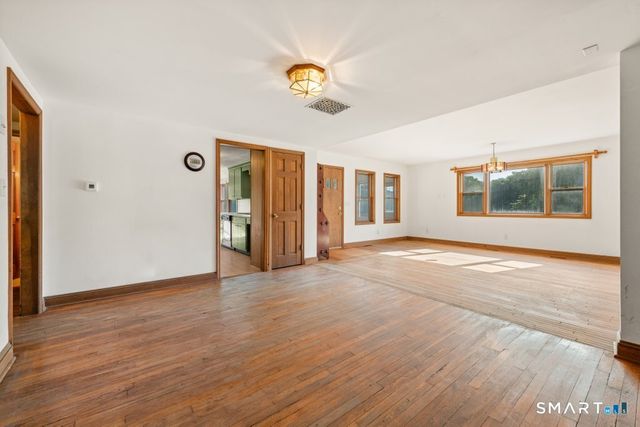30 Old Middle Road, Brookfield, CT 06804