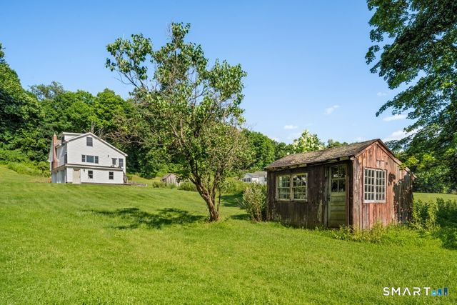 30 Old Middle Road, Brookfield, CT 06804