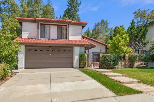 3 Old Wood, Phillips Ranch, CA 91766