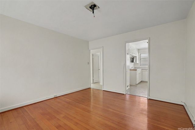 1823 Democrat Street, Honolulu, HI 96819