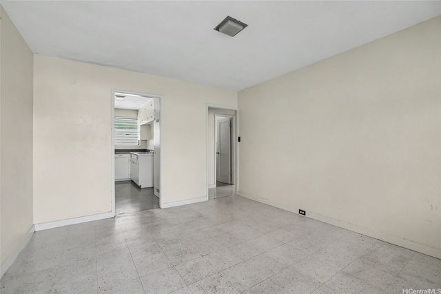 1823 Democrat Street, Honolulu, HI 96819