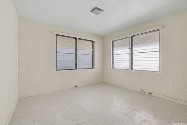 1823 Democrat Street, Honolulu, HI 96819