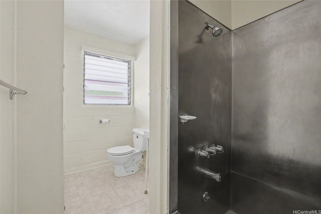 1823 Democrat Street, Honolulu, HI 96819