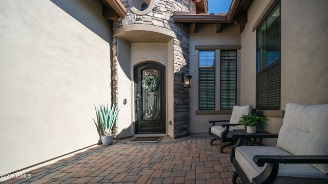 2219 N ESTATES Circle, Mesa, AZ 85207