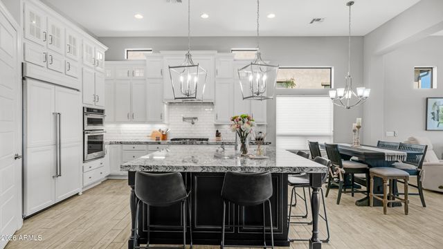 2219 N ESTATES Circle, Mesa, AZ 85207