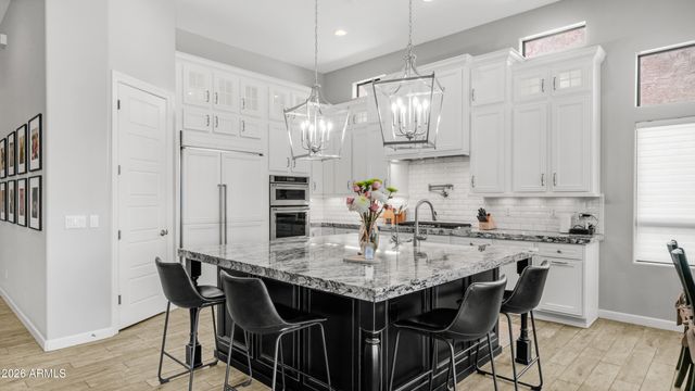 2219 N ESTATES Circle, Mesa, AZ 85207