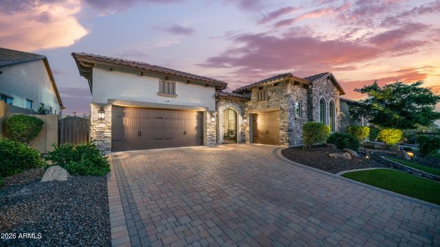 2219 N ESTATES Circle, Mesa, AZ 85207