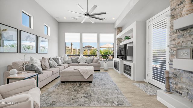 2219 N ESTATES Circle, Mesa, AZ 85207