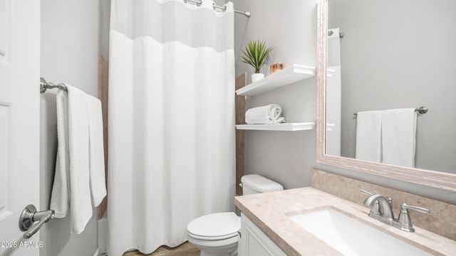 2219 N ESTATES Circle, Mesa, AZ 85207