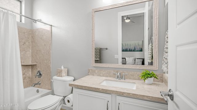 2219 N ESTATES Circle, Mesa, AZ 85207