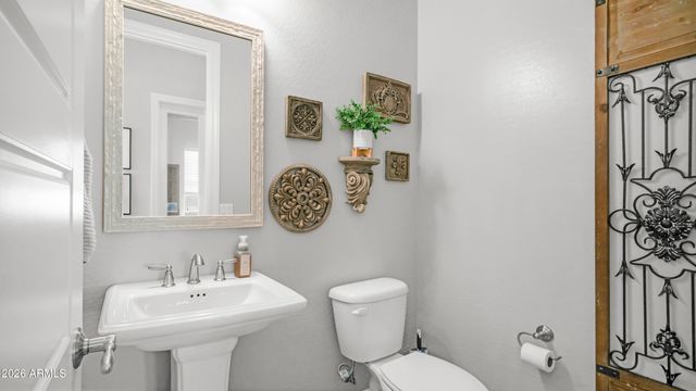 2219 N ESTATES Circle, Mesa, AZ 85207