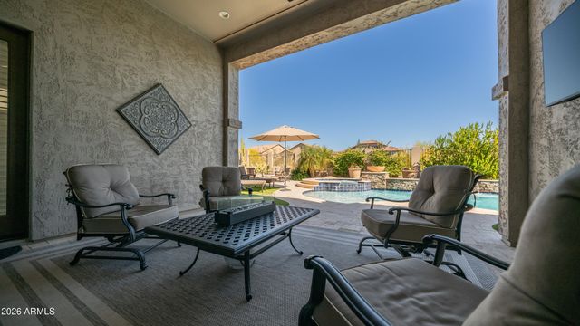 2219 N ESTATES Circle, Mesa, AZ 85207