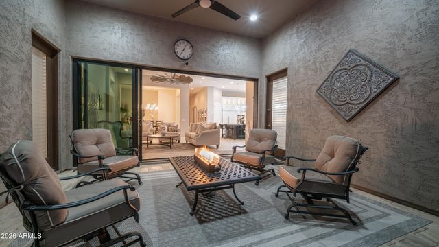 2219 N ESTATES Circle, Mesa, AZ 85207