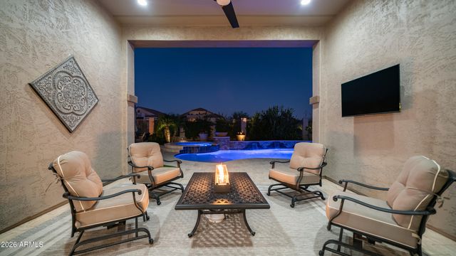 2219 N ESTATES Circle, Mesa, AZ 85207