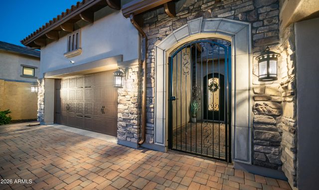 2219 N ESTATES Circle, Mesa, AZ 85207