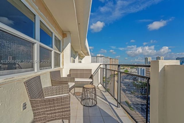 401 Golden Isles Dr 1116, Hallandale Beach, FL 33009