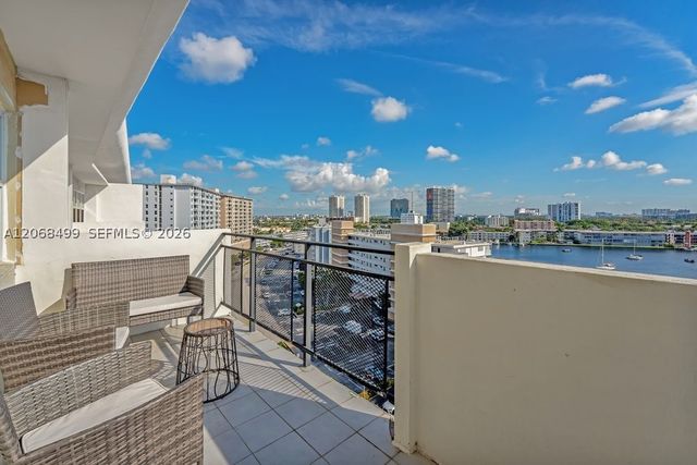 401 Golden Isles Dr 1116, Hallandale Beach, FL 33009