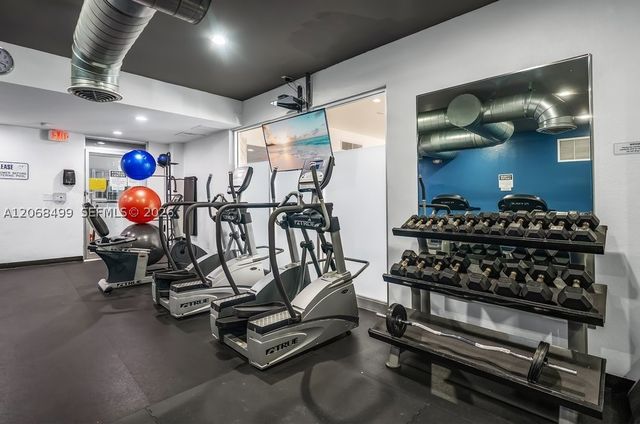 401 Golden Isles Dr 1116, Hallandale Beach, FL 33009
