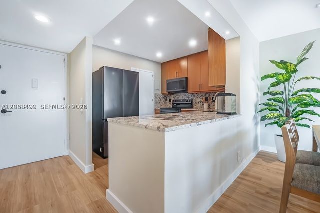 401 Golden Isles Dr 1116, Hallandale Beach, FL 33009