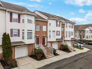 1358 Genovese Ln, Rahway City, NJ 07065