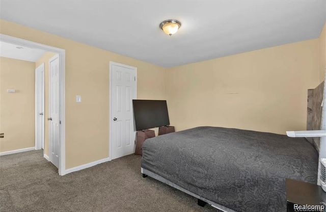 18512 Schaefer Highway, Detroit, MI 48235