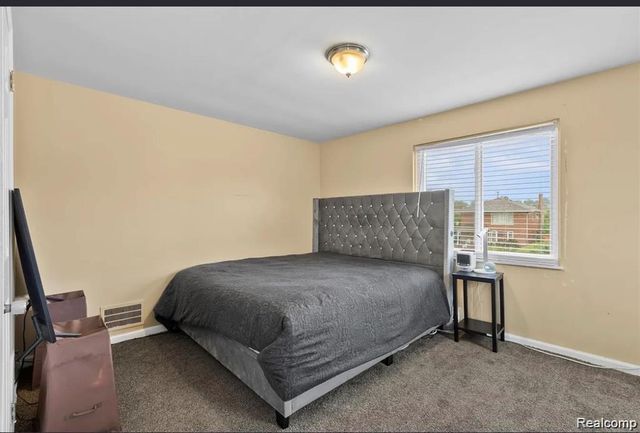 18512 Schaefer Highway, Detroit, MI 48235