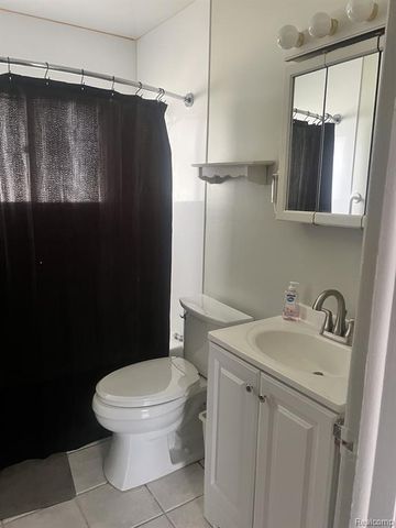 842 Schuman Street, Garden City, MI 48135