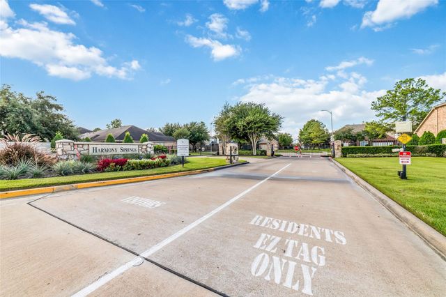 9611 Mammoth Springs Court, Houston, TX 77095