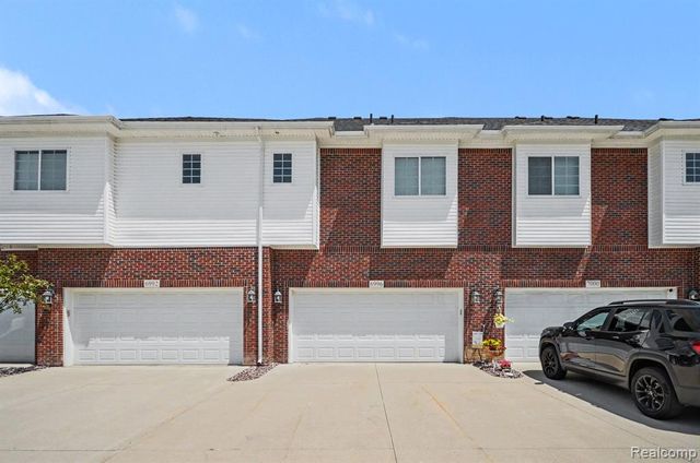 6996 Boulder Pointe Drive, Washington, MI 48094