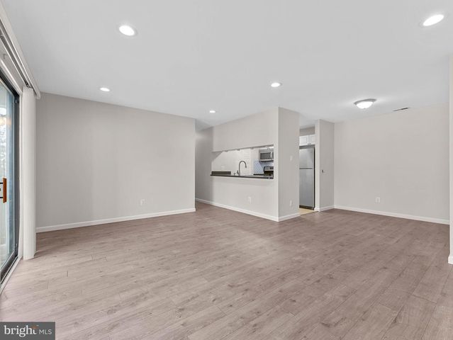 706 THE WOODS, Cherry Hill, NJ 08003